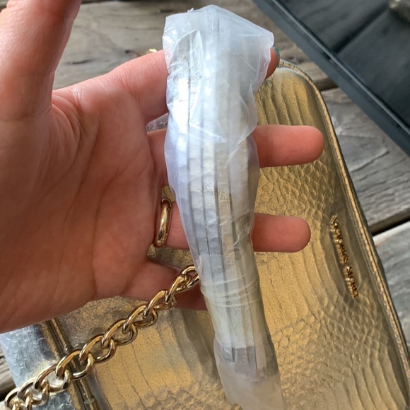 NWT Victoria’s Secret Crossbody purse - Picture 10 of 12